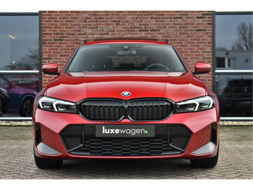 BMW 3 Serie Touring 330e M-Sport Pro LCI-2 Pano Trekh 360 HUD 19inch El-zetels ActivLease financial lease