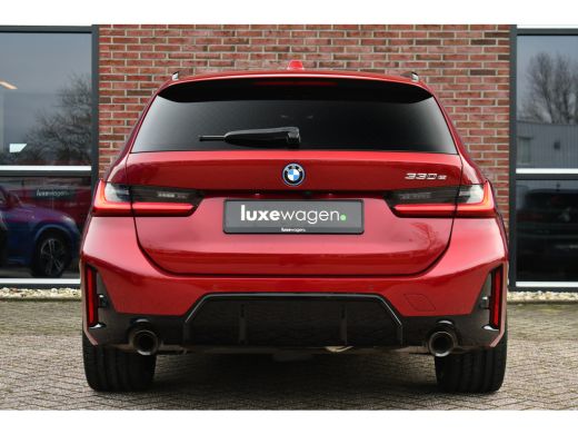 BMW 3 Serie Touring 330e M-Sport Pro LCI-2 Pano Trekh 360 HUD 19inch El-zetels ActivLease financial lease