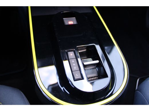 Fiat Grande Panda 1.2 Hybrid La Prima | Achteruitrijcamera | Airco (automatisch) | Apple Carplay/Android Auto|telef... ActivLease financial lease