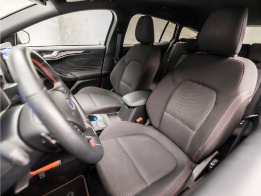Ford Focus 1.5 EcoBoost ST Line X 150Pk Automaat (VIRTUAL COCKPIT, APPLE CARPLAY, GROOT NAVI, STUUR/STOELVER... ActivLease financial lease