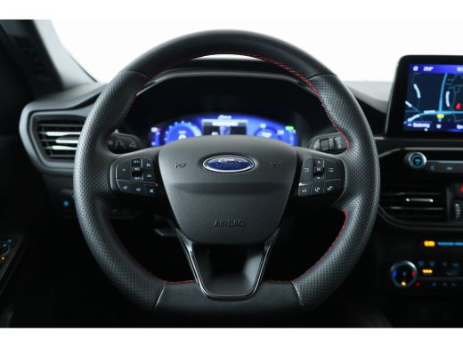 Ford Kuga 2.5 PHEV ST-Line | Dealer Onderhouden! | Navi | Camera | Winter Pack| Clima | 19 Inch Velgen | LE... ActivLease financial lease