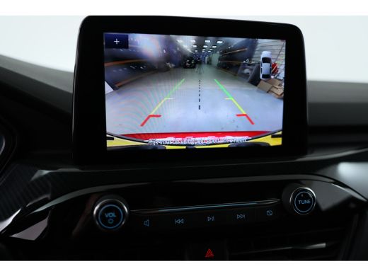 Ford Kuga 2.5 PHEV ST-Line | Dealer Onderhouden! | Navi | Camera | Winter Pack| Clima | 19 Inch Velgen | LE... ActivLease financial lease