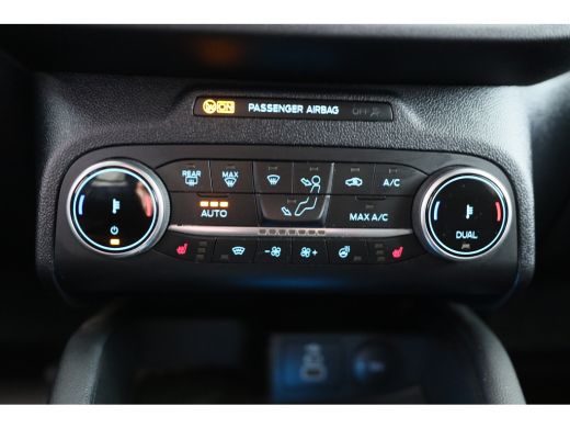 Ford Kuga 2.5 PHEV ST-Line | Dealer Onderhouden! | Navi | Camera | Winter Pack| Clima | 19 Inch Velgen | LE... ActivLease financial lease