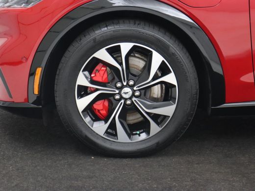 Ford Mustang Mach-E Mach-E AWD 75 kWh | Panoramadak | 360 Camera | Leder | Stoelverwarming | Adaptive cruise | Carpla... ActivLease financial lease