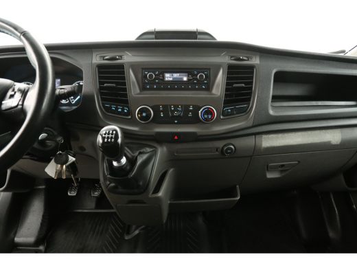 Ford Transit 350 2.0 TDCI L3H3 | Airco | Cruise | 3-Zits | Trekh. | Parkeersens. | 2xSchuifdeur | Imperiaal ActivLease financial lease