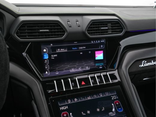 Lamborghini Urus 4.0 V8 Pearl Capsule (INCL.BTW) *CERAMIC-BRAKES | PANO | HEAD-UP | SOFT-CLOSE | LEATHER-ALCANTARA... ActivLease financial lease