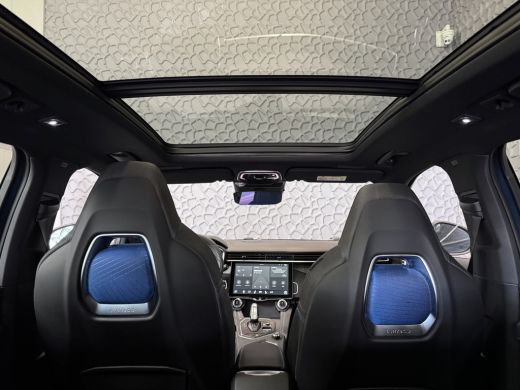 Lynk & Co 01 ✅ NIEUWE AUTO ✅ / AFN.TREKHAAK STUUR/STOEL VERW. 1.5 261 PK ZWARTE HEMEL 360CAM 4 JAAR GARANTIE P... ActivLease financial lease