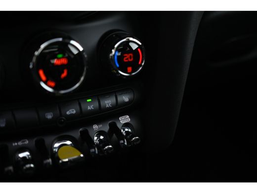 Mini Electric Classic / Panoramadak / Sportstoelen / Comfort Access / Stuurverwarming / LED / Airconditioning /... ActivLease financial lease