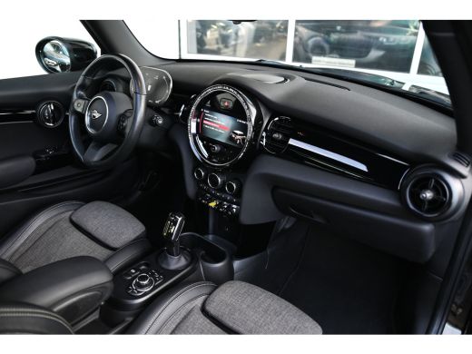 Mini Electric Classic / Panoramadak / Sportstoelen / Comfort Access / Stuurverwarming / LED / Airconditioning /... ActivLease financial lease