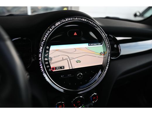 Mini Electric Classic / Panoramadak / Sportstoelen / Comfort Access / Stuurverwarming / LED / Airconditioning /... ActivLease financial lease