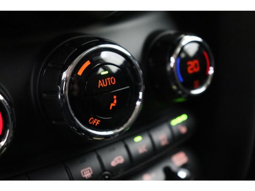 Mini Electric Classic / Sportstoelen / Achteruitrijcamera / Comfort Access / Stuurverwarming / LED / Stoelverwa... ActivLease financial lease