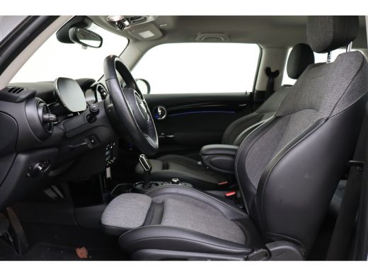 Mini Electric Classic / Sportstoelen / Achteruitrijcamera / Comfort Access / Stuurverwarming / LED / Stoelverwa... ActivLease financial lease