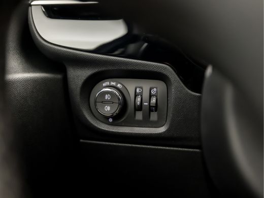 Opel Corsa 1.2 Elegance (APPLE CARPLAY, GROOT NAVI, CLIMATE, LEDER, SPORTSTOELEN, LM VELGEN, LED KOPLAMPEN, ... ActivLease financial lease