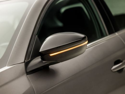 Opel Corsa 1.2 Elegance (APPLE CARPLAY, GROOT NAVI, CLIMATE, LEDER, SPORTSTOELEN, LM VELGEN, LED KOPLAMPEN, ... ActivLease financial lease