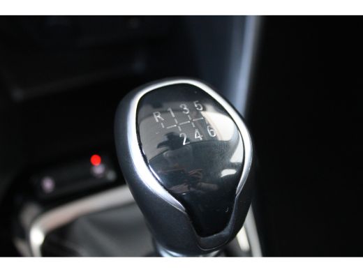 Opel Corsa 1.2 Level 3 Elegance | 100PK | Half leder | Apple carplay | Armsteun | 1e eigenaar | ActivLease financial lease