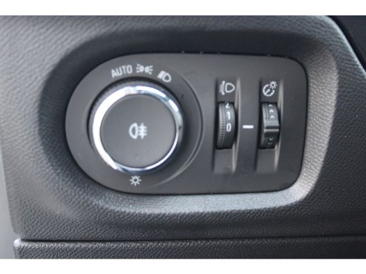 Opel Corsa-e GS 50 kWh / Navigatie / Camera / Parkeersensoren / Dodehoek / Draadloos telefoonlader LED / Carplay ActivLease financial lease