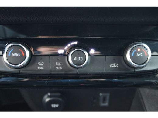 Opel Corsa-e GS 50 kWh / Navigatie / Camera / Parkeersensoren / Dodehoek / Draadloos telefoonlader LED / Carplay ActivLease financial lease