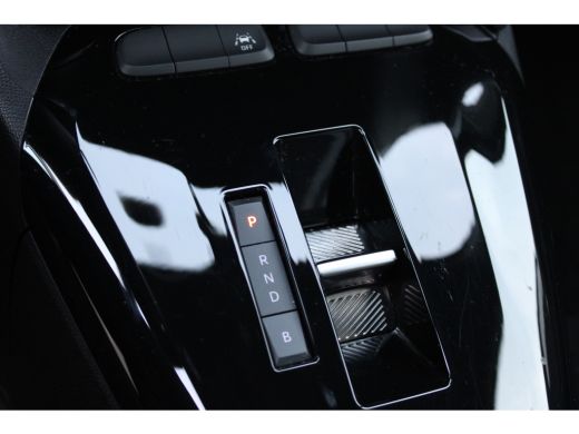 Opel Corsa-e GS 50 kWh / Navigatie / Camera / Parkeersensoren / Dodehoek / Draadloos telefoonlader LED / Carplay ActivLease financial lease