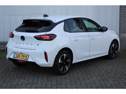Opel Corsa-e GS 50 kWh / Navigatie / Camera / Parkeersensoren / Dodehoek / Draadloos telefoonlader LED / Carplay ActivLease financial lease