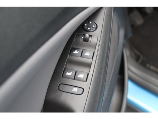 Opel Crossland X 1.2 TURBO 110PK INNOVATION / NAVI / LEDER / CLIMA / LED / PDC / 16" LMV / BLUETOOTH / CRUISECONTR... ActivLease financial lease