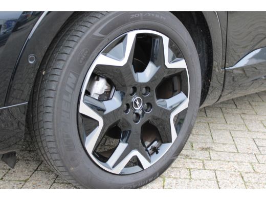 Opel Grandland 1.2 Turbo / Navigatie / 360 Camera / Keyless / Stuur -en Stoelverwarmd / Matrix LED / Elektr. Kof... ActivLease financial lease