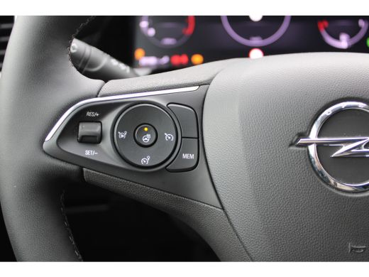 Opel Grandland 1.2 Turbo / Navigatie / 360 Camera / Keyless / Stuur -en Stoelverwarmd / Matrix LED / Elektr. Kof... ActivLease financial lease