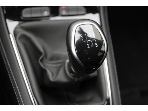 Opel Grandland 1.2 Turbo / Navigatie / 360 Camera / Keyless / Stuur -en Stoelverwarmd / Matrix LED / Elektr. Kof... ActivLease financial lease