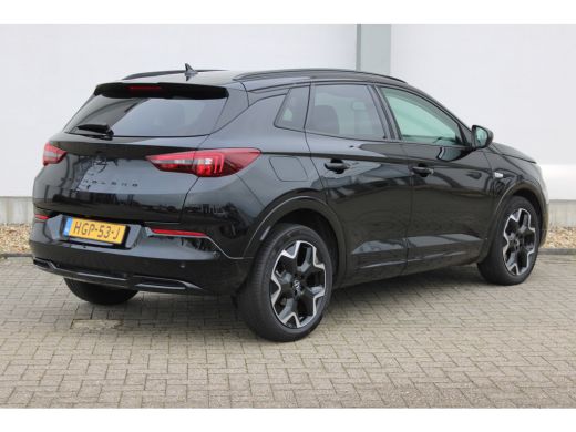 Opel Grandland 1.2 Turbo / Navigatie / 360 Camera / Keyless / Stuur -en Stoelverwarmd / Matrix LED / Elektr. Kof... ActivLease financial lease