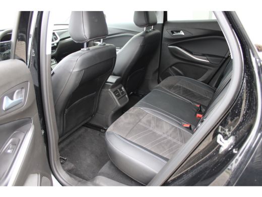 Opel Grandland 1.2 Turbo / Navigatie / 360 Camera / Keyless / Stuur -en Stoelverwarmd / Matrix LED / Elektr. Kof... ActivLease financial lease