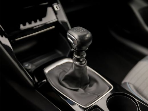 Peugeot 208 1.2 PureTech Allure Sport (VIRTUAL COCKPIT, APPLE CARPLAY, GROOT NAVI, LEDER, 360 CAMERA, SPORTST... ActivLease financial lease