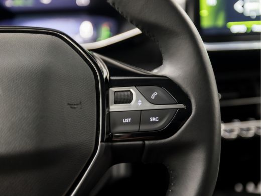 Peugeot 208 1.2 PureTech Allure Sport (VIRTUAL COCKPIT, APPLE CARPLAY, GROOT NAVI, LEDER, 360 CAMERA, SPORTST... ActivLease financial lease