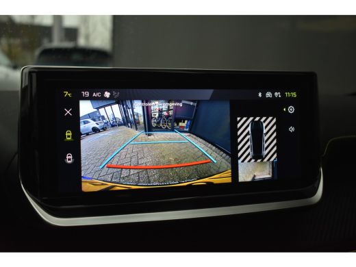Peugeot 208 Hybrid 100 e-DCS6 GT | Panoramadak | Navigatie by App | Sfeerverlichting | Achteruitrijcamera | L... ActivLease financial lease