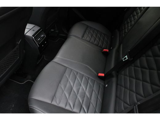 Peugeot 3008 1.2 Hybrid 136 GT | Automaat | Navigatie | Camera | Panorama/schuifdak | Lederen bekleding | 28.0... ActivLease financial lease