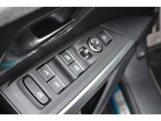 Peugeot 3008 1.2 Hybrid 136 GT | Automaat | Navigatie | Camera | Panorama/schuifdak | Lederen bekleding | 28.0... ActivLease financial lease