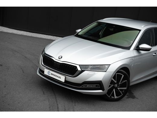Skoda Octavia Combi 1.4 TSI iV PHEV Business Edition Plus | Leder interieur | Adapt. Cruise | Head-Up | Camera ... ActivLease financial lease