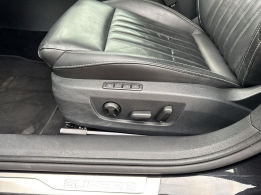 Skoda Superb Combi 1.4 TSI iV Business Edition Plus | PHEV | Navi | Clima | LEDER | ACC | Trekhaak | ActivLease financial lease