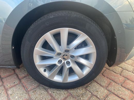 Skoda Superb Combi 1.4 TSI iV Business Edition Plus | 218Pk | Trekhaak | ACC | DCC | Elek. klep | ActivLease financial lease