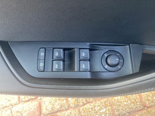 Skoda Superb Combi 1.4 TSI iV Business Edition Plus | 218Pk | Trekhaak | ACC | DCC | Elek. klep | ActivLease financial lease