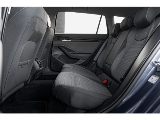 Skoda Superb Combi 1.5 TSI 218pk iV First Edition | Adapt. Cruise | Camera | Carplay | Stoelverwarming voor + ... ActivLease financial lease