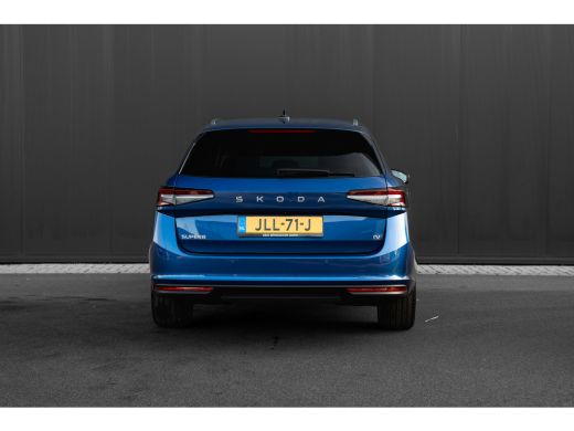 Skoda Superb Combi 1.5 TSI 218pk iV First Edition | Adapt. Cruise | Camera | Carplay | Stoelverwarming voor + ... ActivLease financial lease