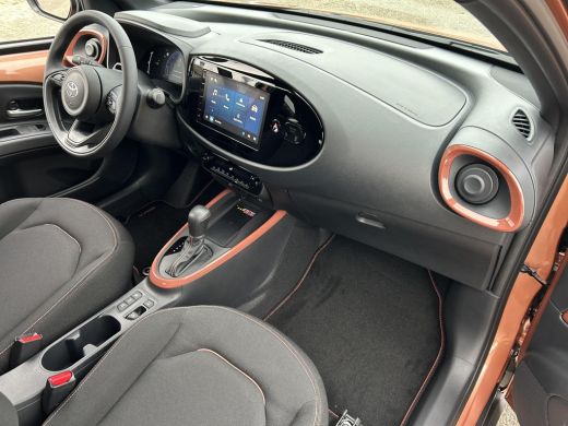 Toyota Aygo Hybrid 115 pulse + Easy Pack | Nieuwe auto | Direct uit voorraad leverbaar | ActivLease financial lease