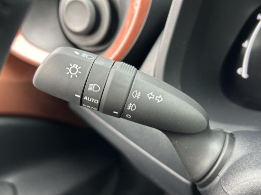 Toyota Aygo Hybrid 115 pulse + Easy Pack | Nieuwe auto | Direct uit voorraad leverbaar | ActivLease financial lease