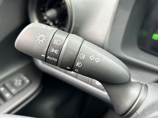 Toyota C-HR 2.0 Plug-in Hybrid 220 Dynamic | Nieuwe auto | Direct uit voorraad leverbaar | ActivLease financial lease