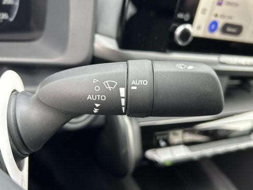 Toyota C-HR 2.0 Plug-in Hybrid 220 Dynamic | Nieuwe auto | Direct uit voorraad leverbaar | ActivLease financial lease