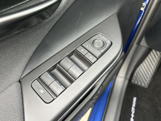 Toyota C-HR 2.0 Plug-in Hybrid 220 Dynamic | Nieuwe auto | Direct uit voorraad leverbaar | ActivLease financial lease