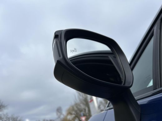 Toyota C-HR 2.0 Plug-in Hybrid 220 Dynamic | Nieuwe auto | Direct uit voorraad leverbaar | ActivLease financial lease