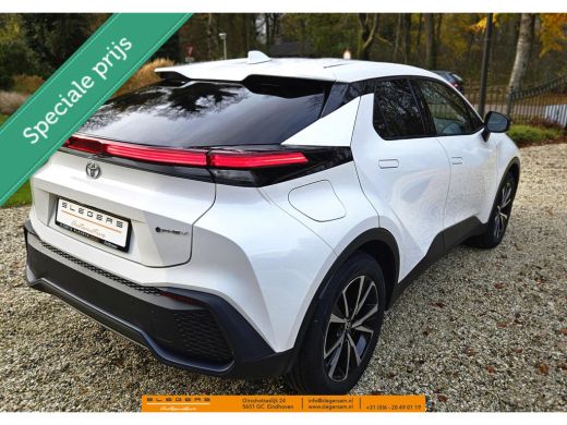 Toyota C-HR 2.0 Plug-in Hybrid Teamplayer + Technekpakket bi tone ActivLease financial lease