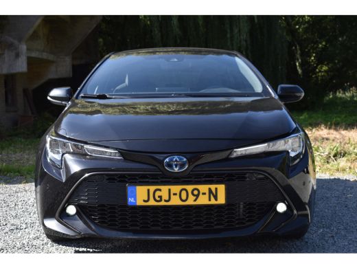 Toyota Corolla 1.8 HYBRID AUT. DYNAMIC NAVI/CAMERA/CARPLAY ActivLease financial lease