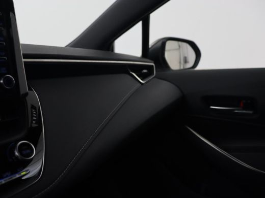 Toyota Corolla 1.8 Hybrid Business Plus | Stoelverwarming | Carplay | Adaptive cruise | Camera | Full LED | Clim... ActivLease financial lease