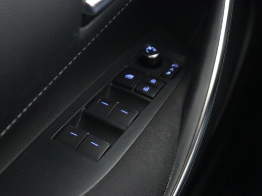 Toyota Corolla 1.8 Hybrid Business Plus | Stoelverwarming | Carplay | Adaptive cruise | Camera | Full LED | Clim... ActivLease financial lease